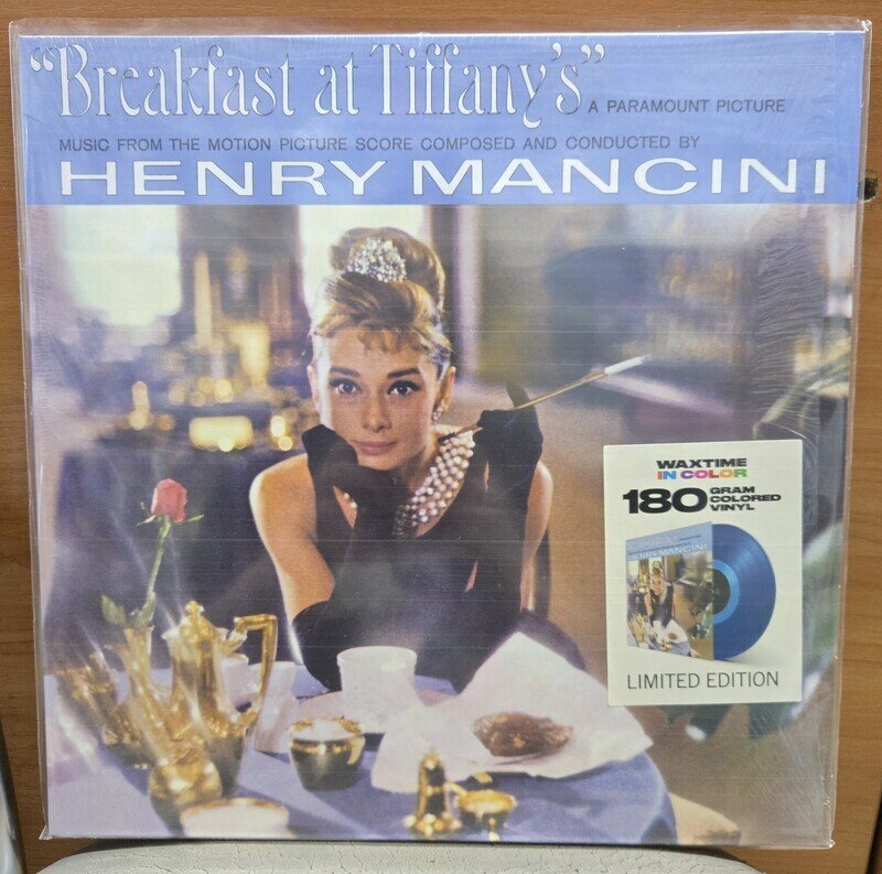 Breakfast At Tiffanys 180 g Blue Coloured Anniversary Edition