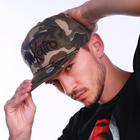 Снепбек "Camouflage" Танок на майдані Конго