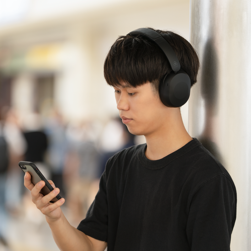 UX1000 Black