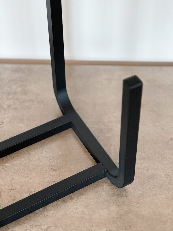 U-stand (Black)