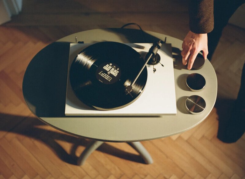 Record Puck E Black