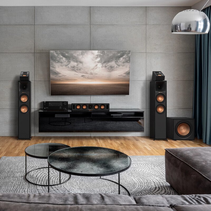 Reference R-600F Black