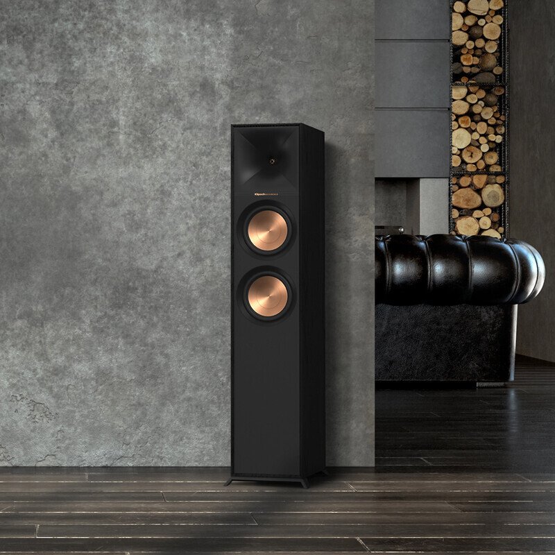 Reference R-600F Black