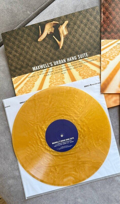 Maxwells Urban Hang Suite
