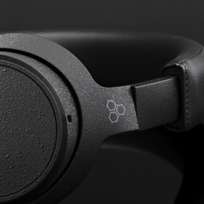 UX5000 Black