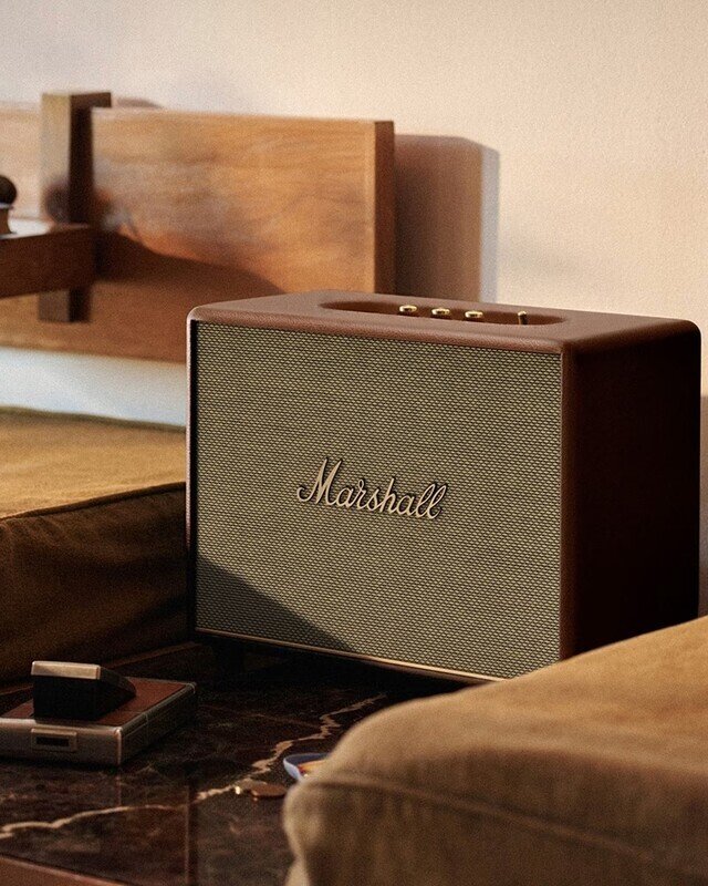 Woburn III Bluetooth Brown