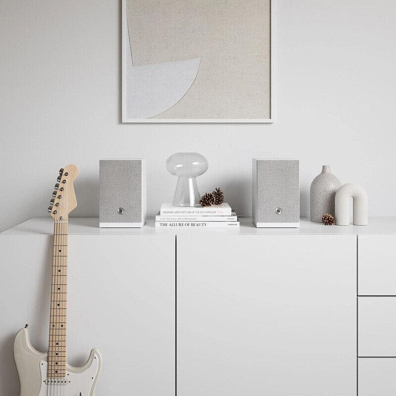 A28 W White