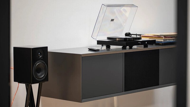 Jukebox E1 + Speaker Box 5 E Piano