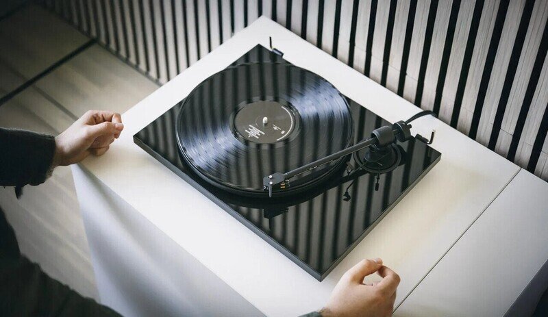 E1.2 Phono Pick It MM E High Gloss Black