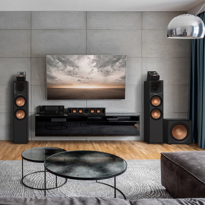 Reference R-800F Black