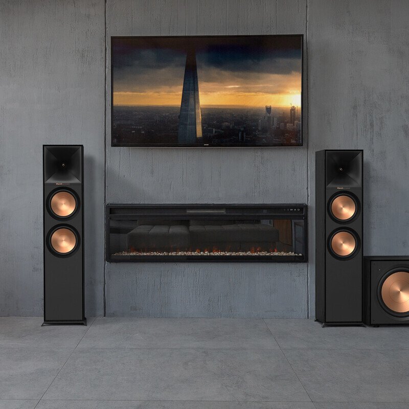 Reference R-800F Black