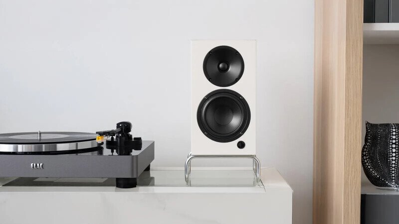 Debut ConneX Adsum DCB41-DS White